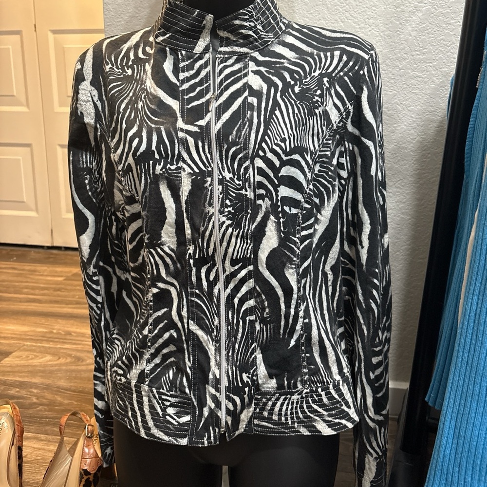 Stylish Black and White Zebra Print Women's Jacket